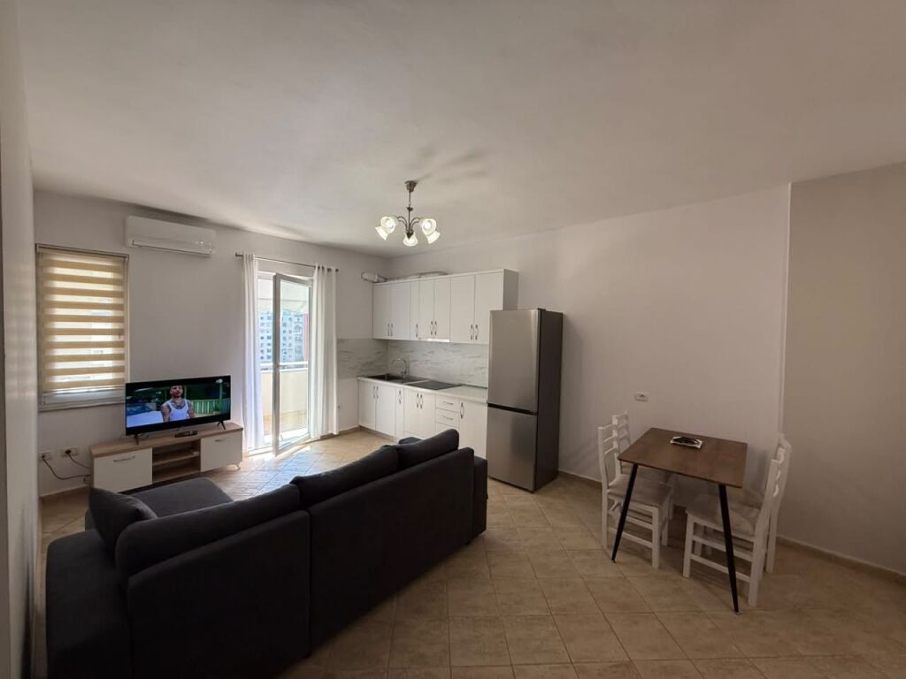 📣 AFFITTO Appartamento 2+1 📍 Vicino a 21-Dhjetori, Dietro Square 21 ✨