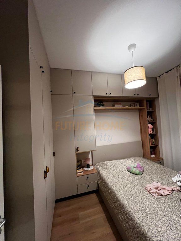 For sale, 1+1 apartment, Kaimi Complex, Tirana.