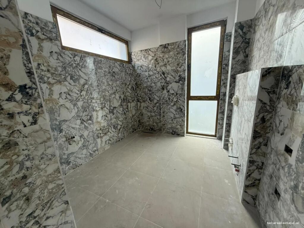 Vile 3-Kateshe Per Shitje Ne Lunder (ID BV0143) Tirane