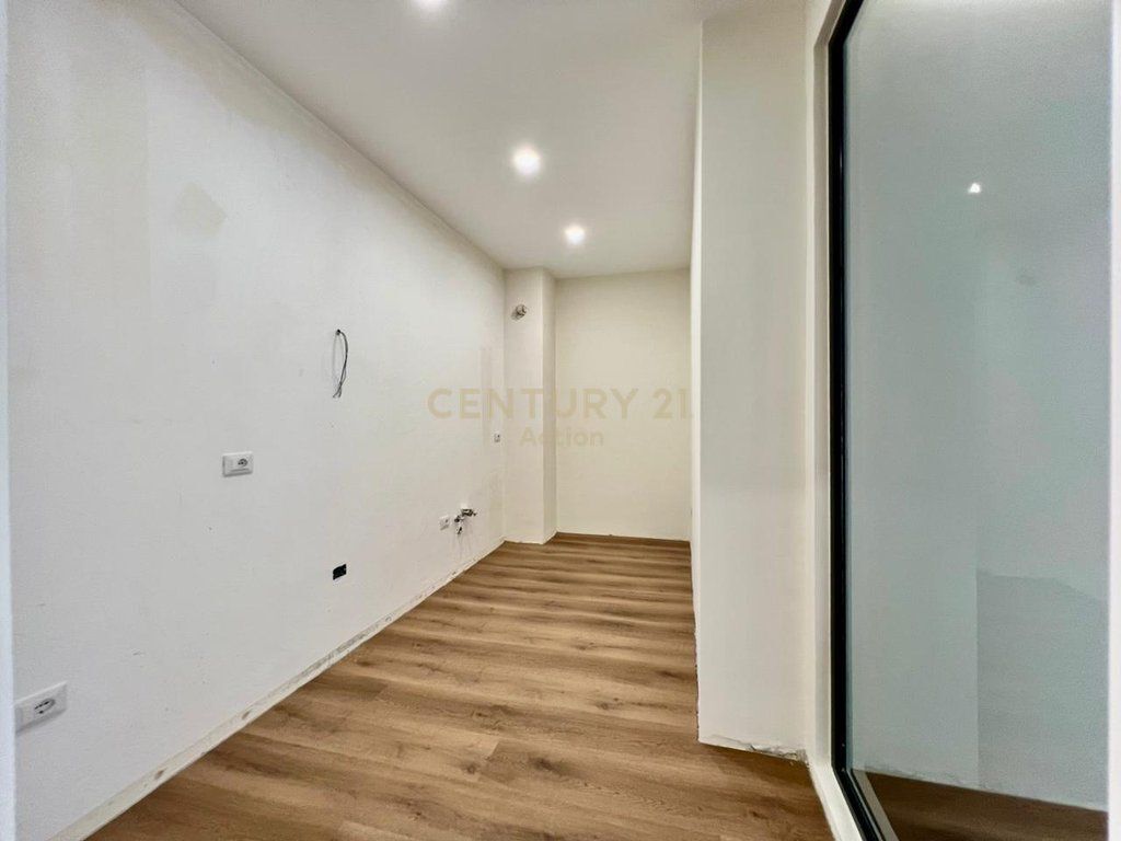  SHESIM, SUPER APARTAMENT 2️⃣➕1️⃣➕2️⃣ me 🅿️OST PARKIMI, LIQENI THATË (PA MALORE)‼️ 319,000 € Action151980