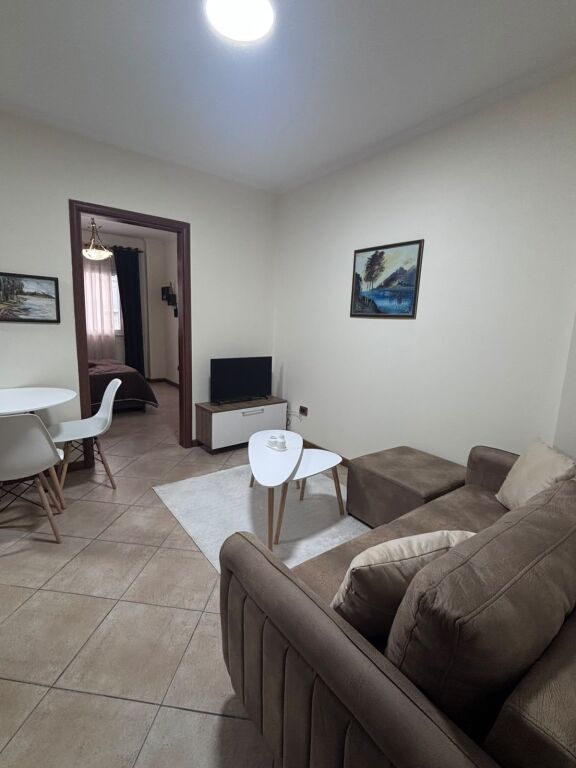  JEPET ME QIRA APARTAMENT 2+1 – STACIONI I TRENIT, DURRËS!