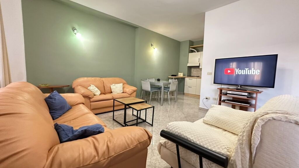 Apartament 1+1 per qira tek Pazari i Ri