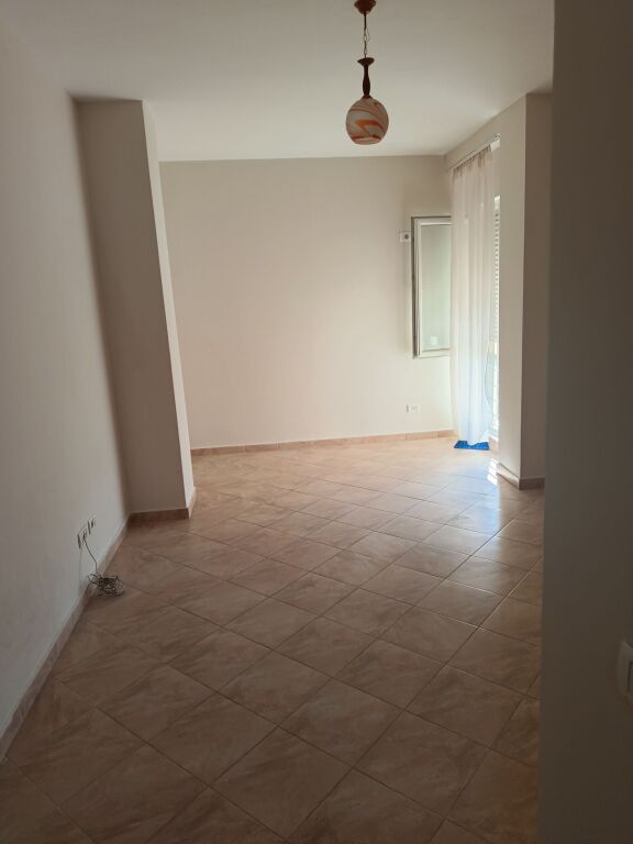 Affitto | Apartament 2 + 1 | Ali Demi | 550 €/mese