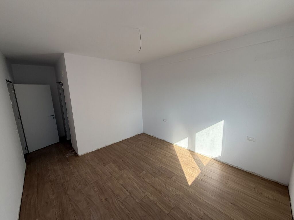 SHITET SUPER APARTAMENT 2+1+2 + 🅿️ POST PARKIMI NE PASKUQAN