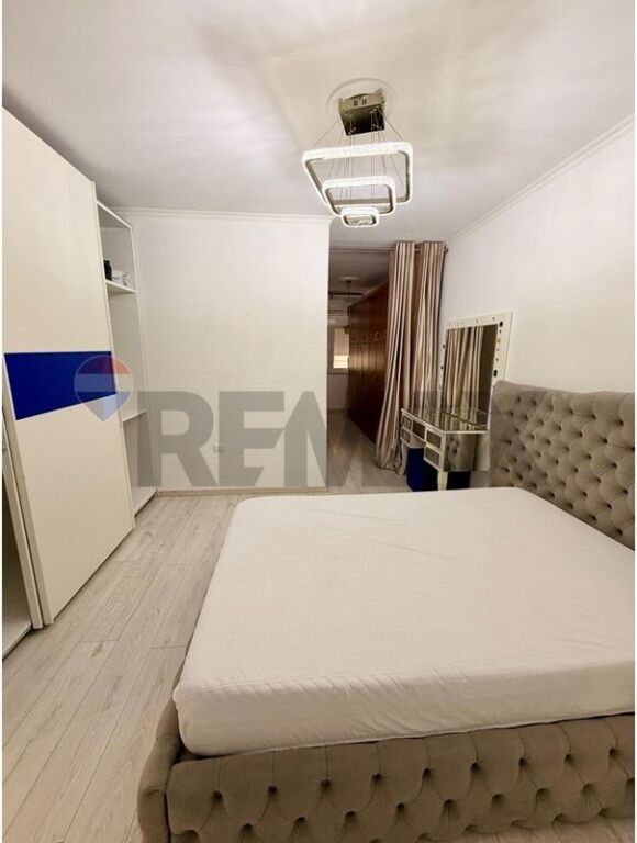 Apartament 3+1+2 me qera Komuna e Parisit