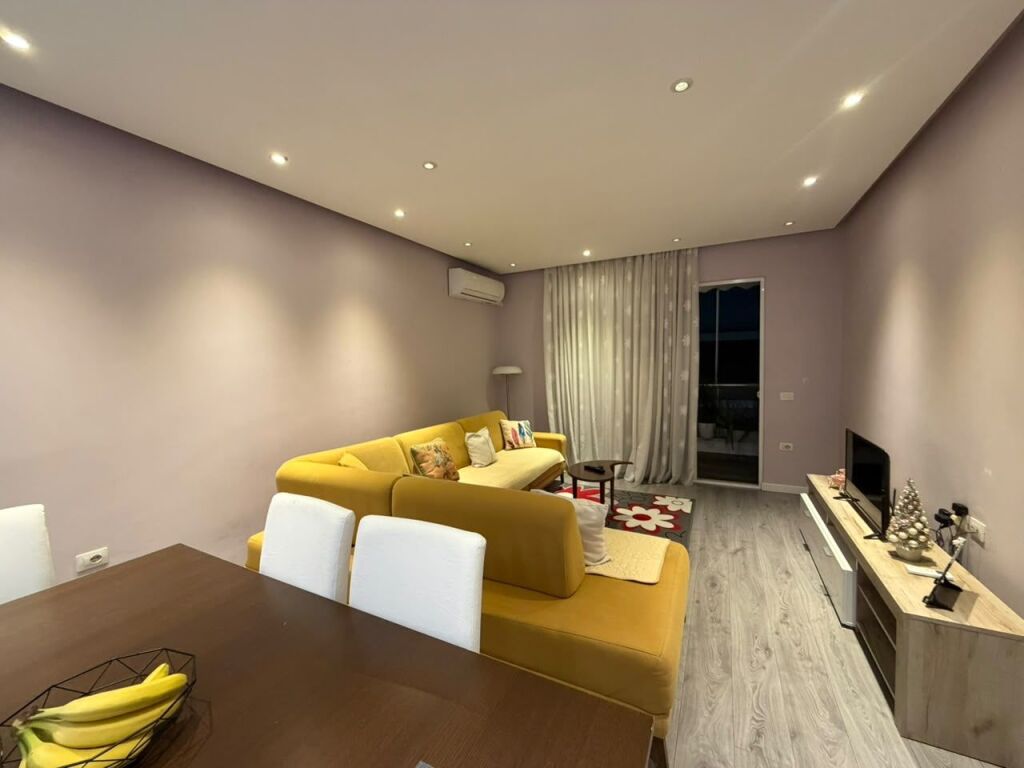 Apartament 2+1+2 m qira, Fresk