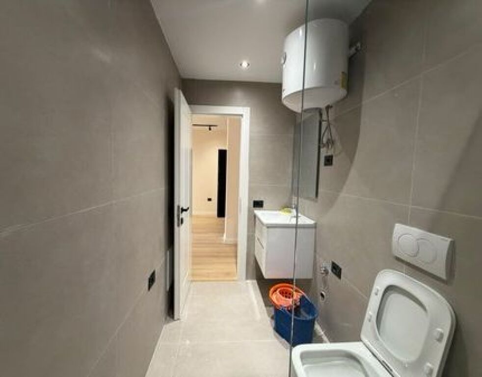  Shitet ,Apartament 1+1, Komuna e Parisit, Tirane