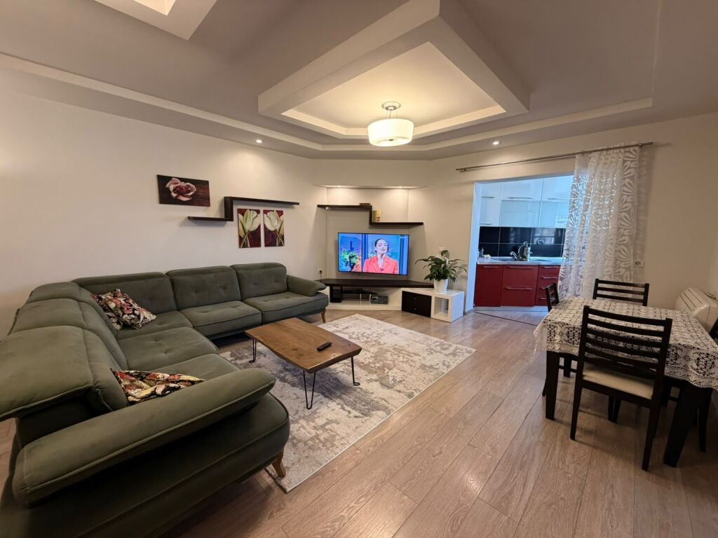 Apartament 2+1 per shitje, Parku Olimpik, Komuna e Parisit !