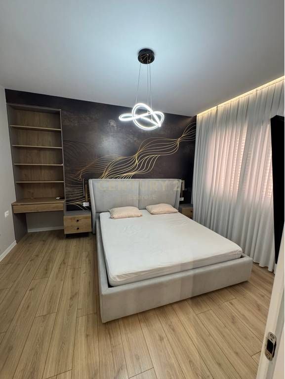 MYSLYM SHYRI, APARTAMENT 1+1 PER QIRA