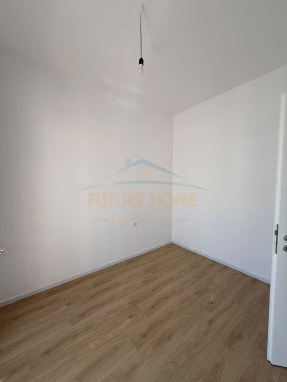 Shitet, Apartament 1+1, Kompleksi Kadiu, Ali Demi , Tiranë.