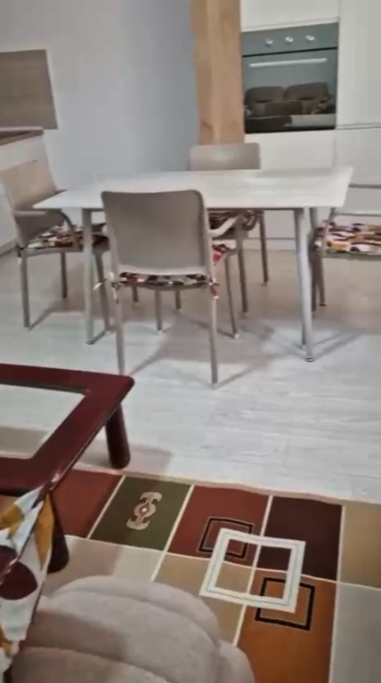 Apartament 2+1 per qera Rruga e Elbasanit !