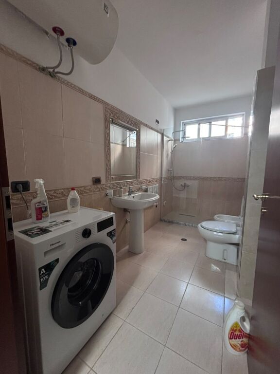  JEPET ME QIRA APARTAMENT 2+1 – STACIONI I TRENIT, DURRËS!