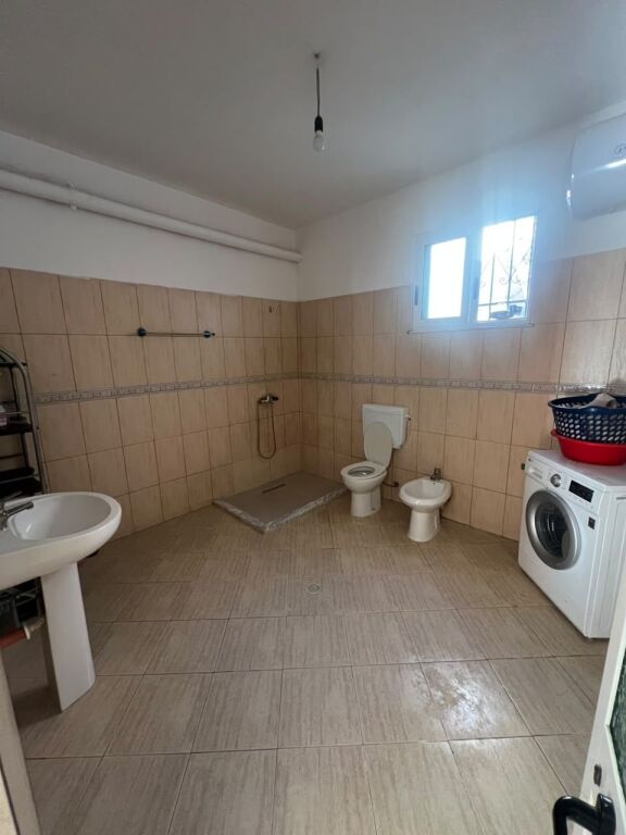  JEPET ME QIRA – KATI I PARË I SHTËPISË PRIVATE