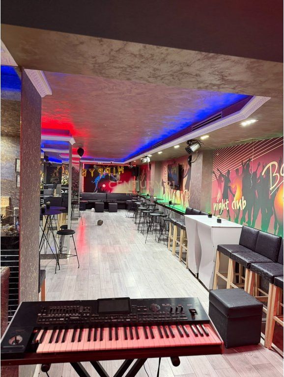 BUSINESS PREMISES FOR SALE NEAR THE TRAIN STATION