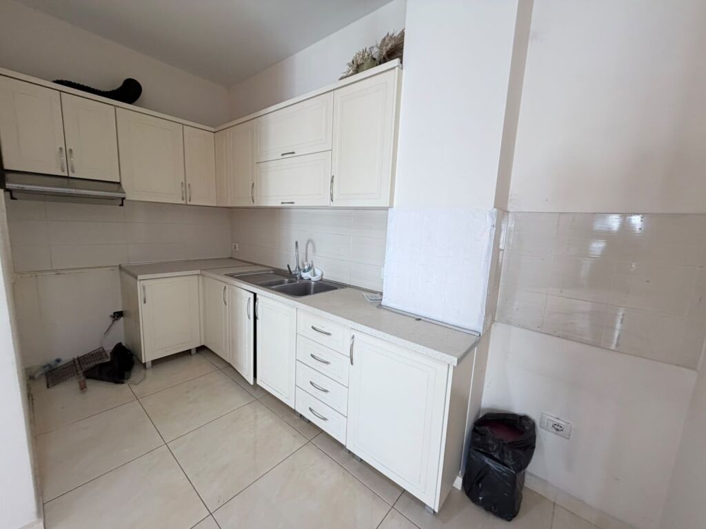 Apartament per shitje 1+1 perballe Delijorgjit