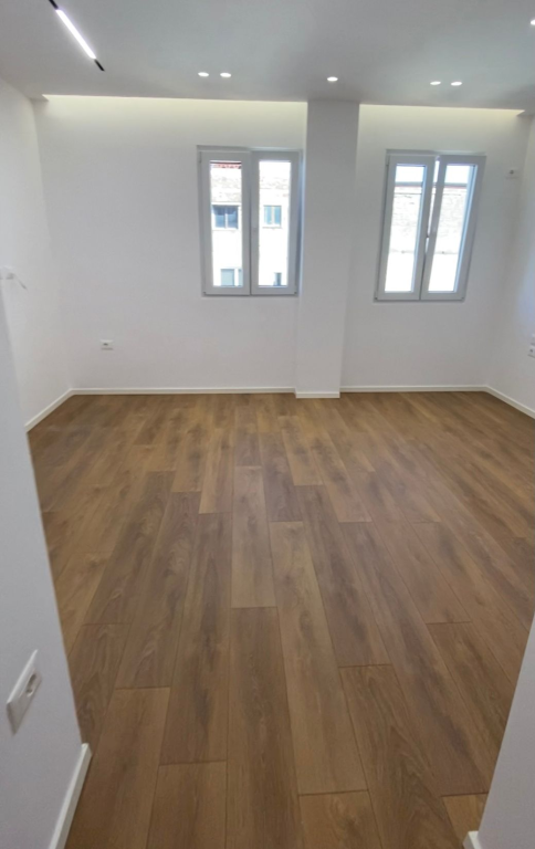 Monolocale in vendita vicino al Mosaico, 21 Dhjetori, Tirana.