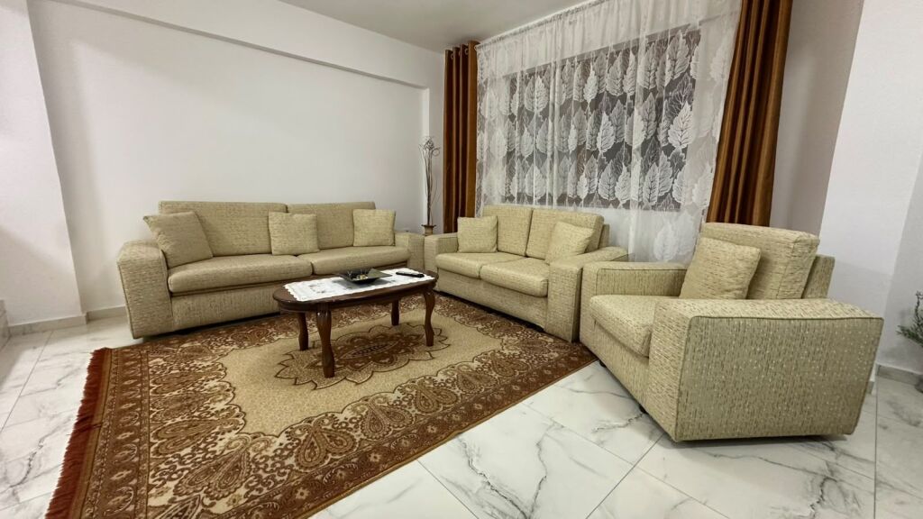 2+1 apartment for rent at Kodra e Priftit