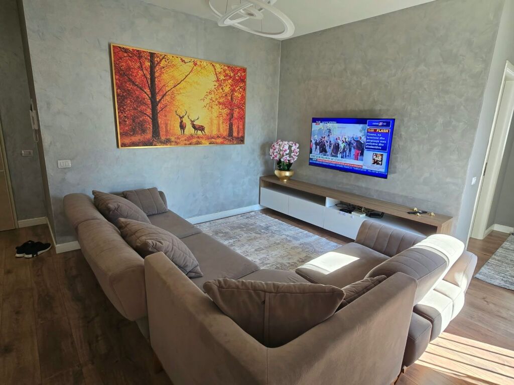 Super Apartament me qera tek Bulevardi Zogu I / FSHN (70,000 leke)