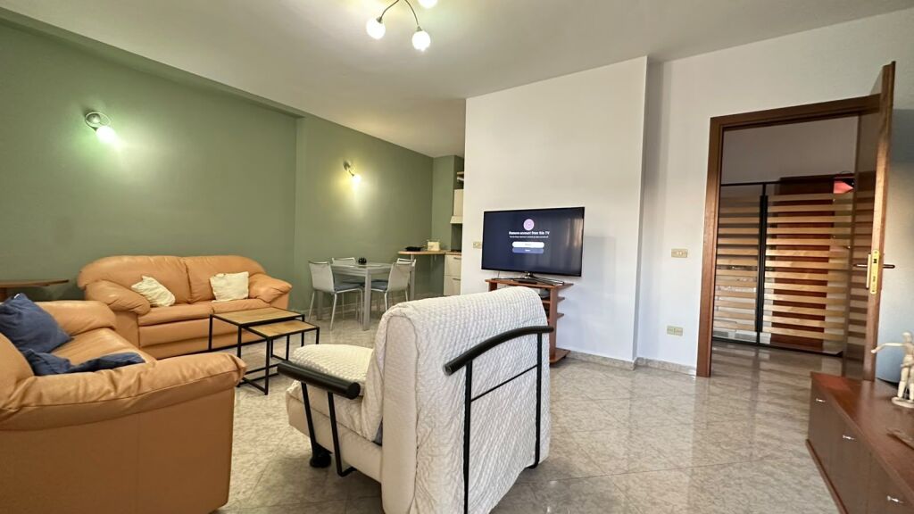 Apartament 1+1 per qira tek Pazari i Ri