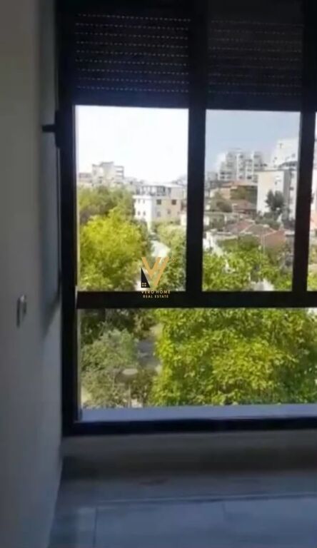 OFFICE FOR RENT 60 M2 AT ALI DEMI 45,000 LEKE