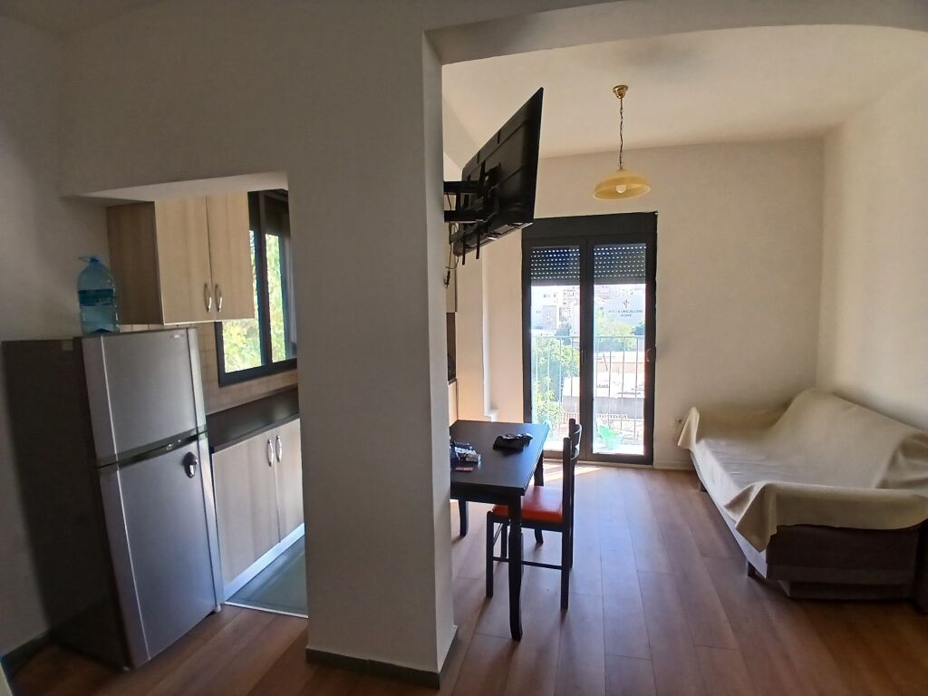 JEPET ME PERA APARTAMENT 2+1 – PRANE TIRANA BANK. BULEVARDI VLORE_SKELE