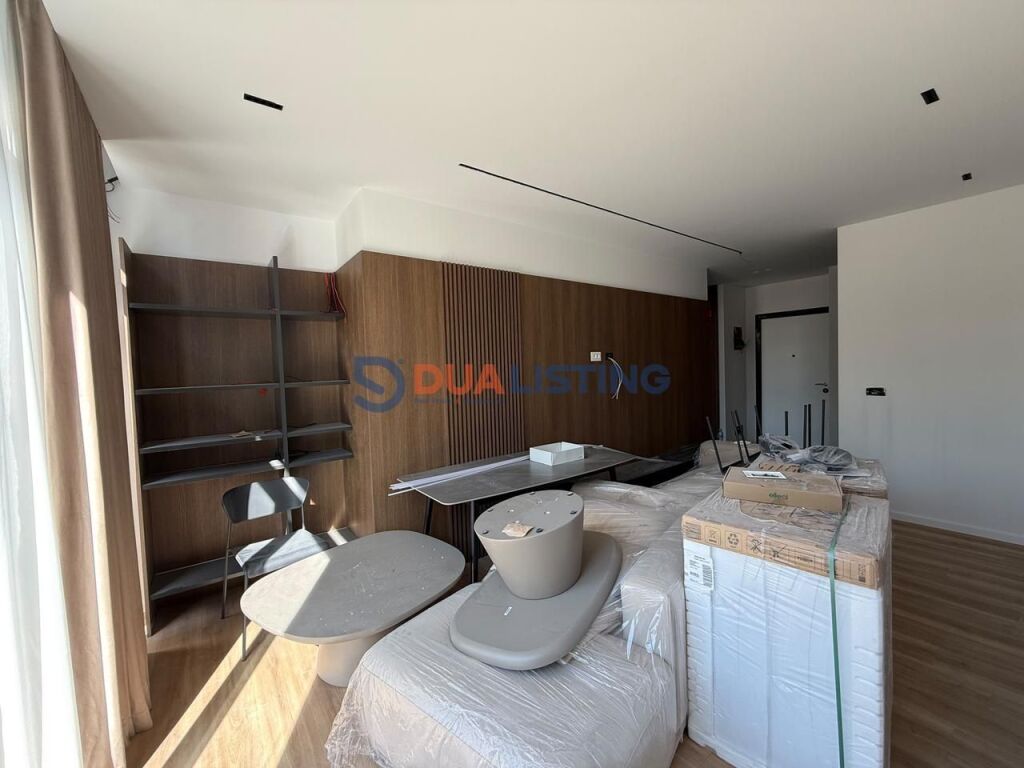 SHITET APARTAMENT 1+1 + VERANDË + POST PARKIMI
