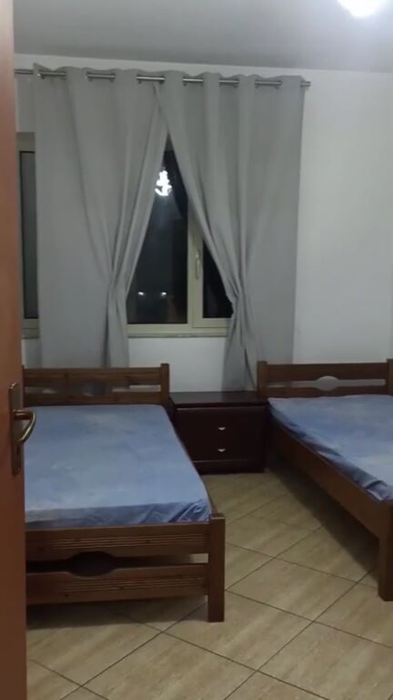 Jepet apartament 2+1+2 me qira ne Fresk , prane Restorant Fresku .
