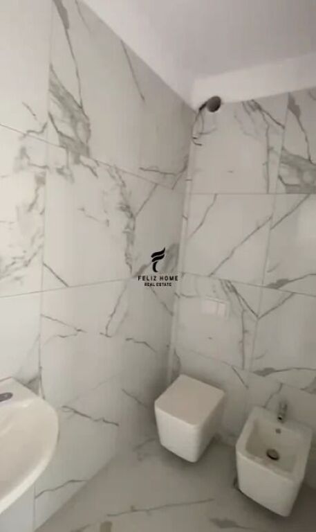 SHOP FOR RENT 55 M2 SHESHI SHQIPONJA 60.000 LEKE FH-98464