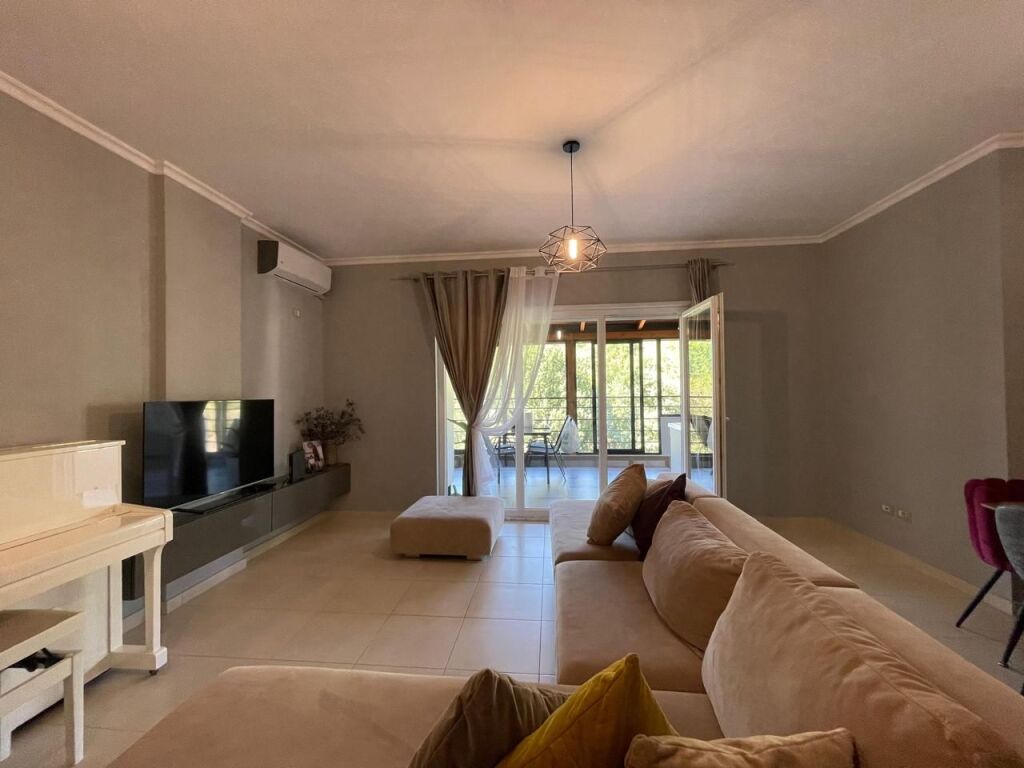 2+1+2 apartment for rent, Shkoze