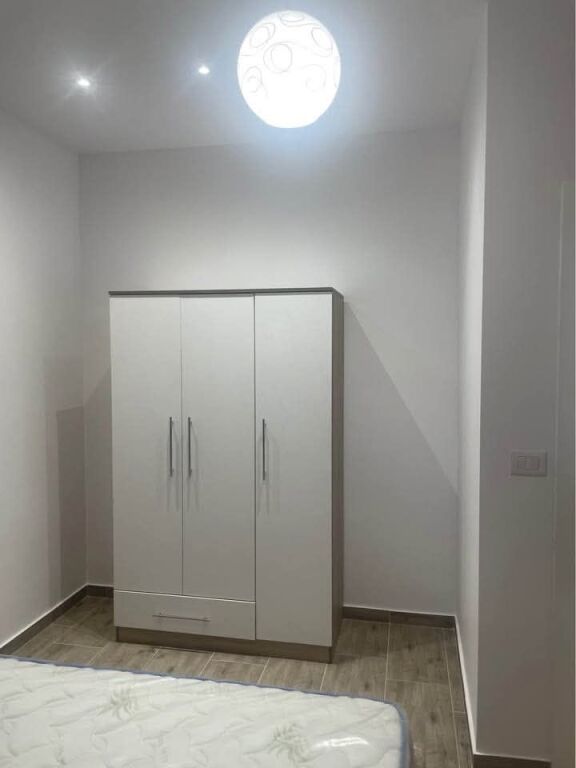 SHTEPI ME QERA 1+1 + PARKIM - SAUK I VJETER, TIRANE