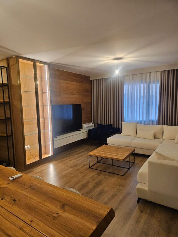 Apartament 2+1+Parkim rruga Elbasanit Rezidenca e re "Xheluks