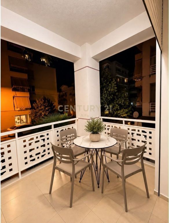Appartamento 2+1+2 in Affitto presso il Giardino Botanico | Appena Arredato + Parcheggio Incluso