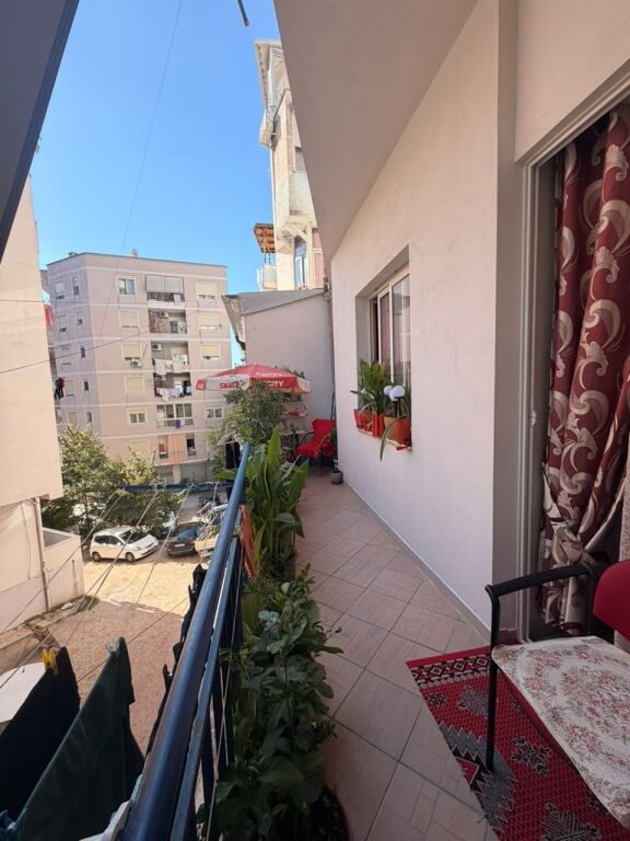  LISTIM I RI | APARTAMENT 2+1+2 PËR SHITJE – FRESK, TIRANË
