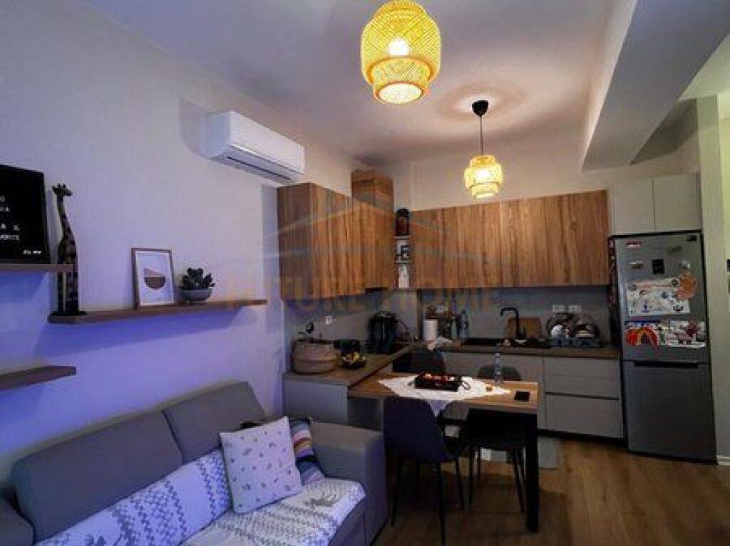  For sale, 1+1 Apartment, Kaimi Complex, Tirana.