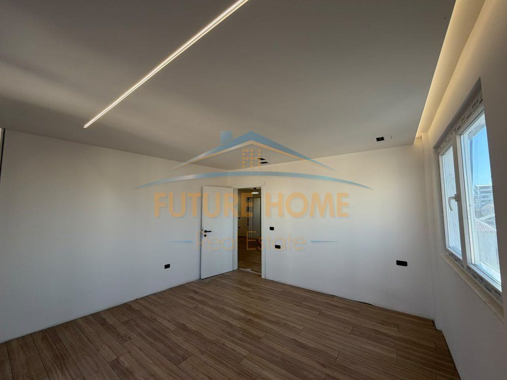 Shitet, Apartament 1+1, Ish-Tregu Elektrik, Tiranë