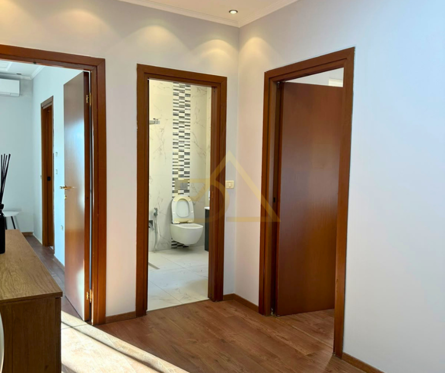 JEPET ME QIRA APARTAMENT 3+1 + 2 – BLLOK, TIRANË