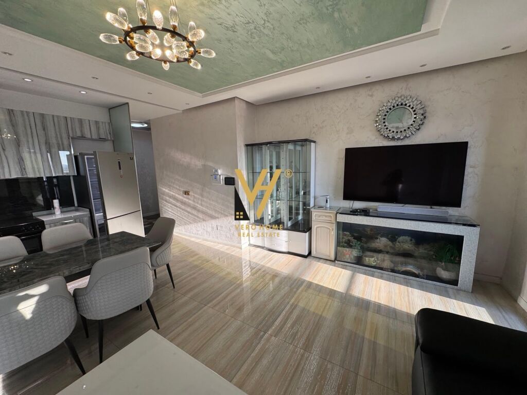 JEPET APARTAMENT 1+1+BLK ME QERA TE ISH FUSHA AVIACIONIT 72.000 LEKE