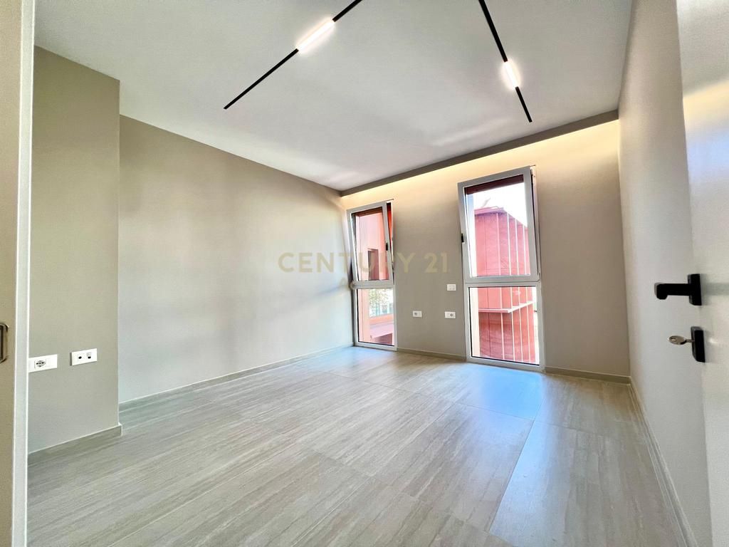🏢 QIRA, SUPER AMBIENT ZYRASH - 📐 102 m2, SHESHI WILSON‼️