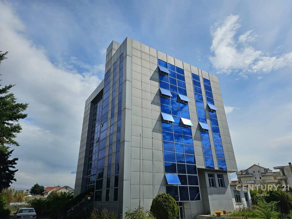 MULTIFUNCTIONAL BUILDING FOR RENT