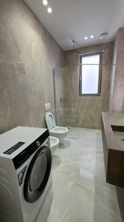 APPARTAMENTO 2+1 + 2 POSTI AUTO IN AFFITTO NEL COMPLESSO "GREEN VALLEY", LIQENI I THATE, TIRANA