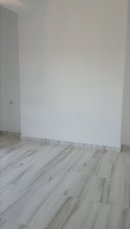 Jepet apartament 1+1 tek Ali Demi