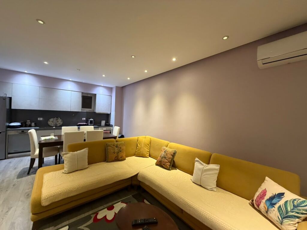 Apartament 2+1+2 m qira, Fresk
