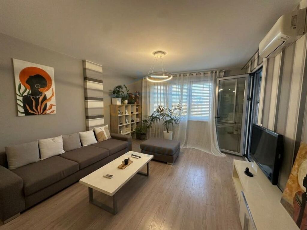For sale, 2+1 Apartment +Parking Space, Dry Lake, Tirana
