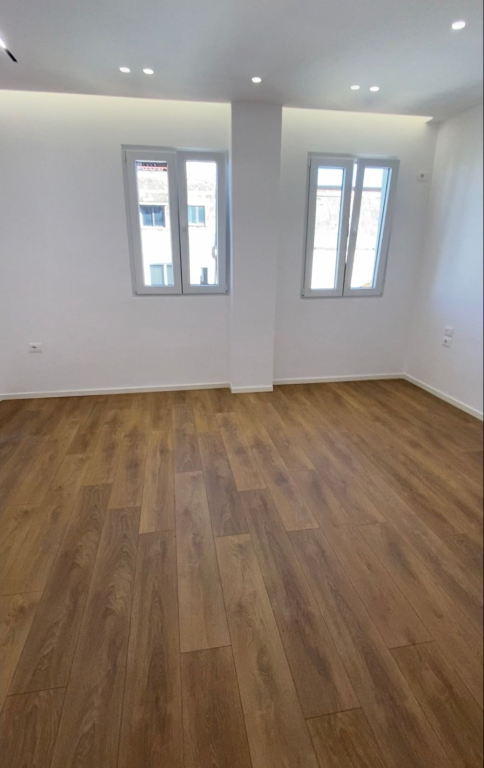 Monolocale in vendita vicino al Mosaico, 21 Dhjetori, Tirana.