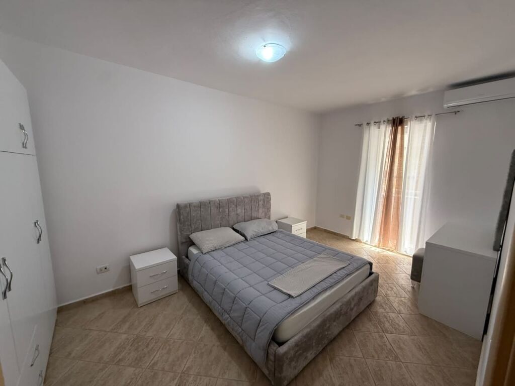 📣 AFFITTO Appartamento 2+1 📍 Vicino a 21-Dhjetori, Dietro Square 21 ✨