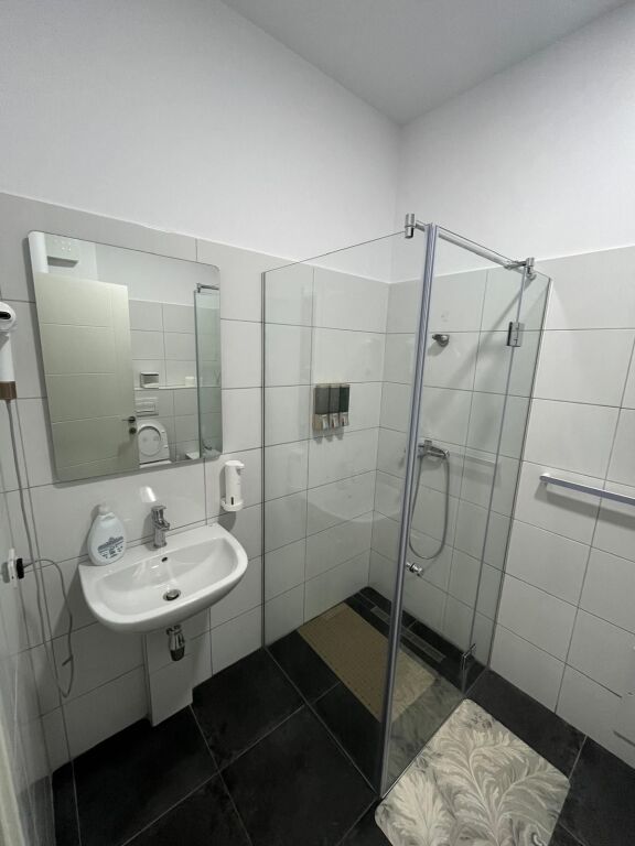 Qera, Apartament 2+1, Porcelan, Tirane