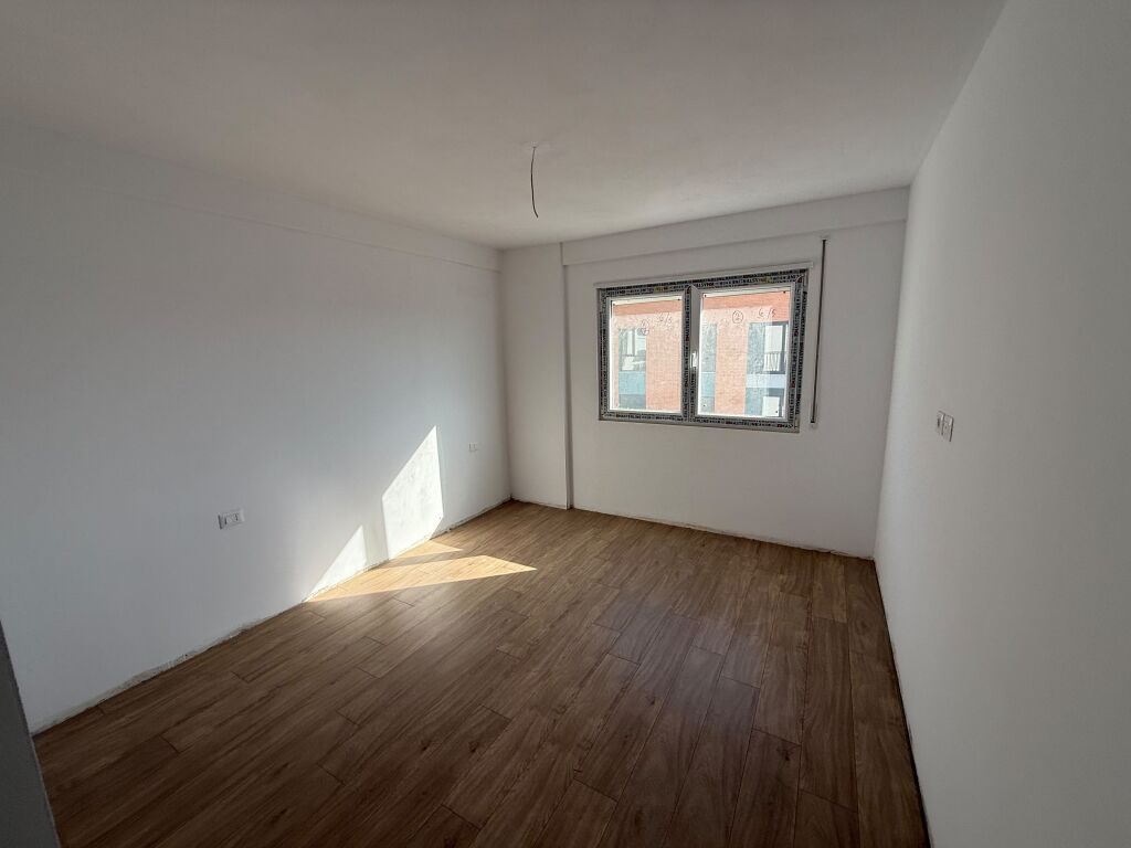 SHITET SUPER APARTAMENT 2+1+2 + 🅿️ POST PARKIMI NE PASKUQAN