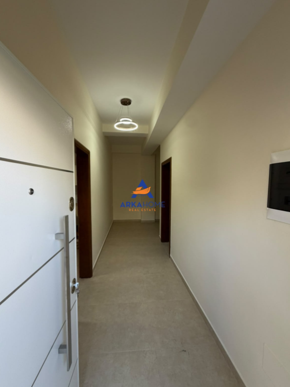 JEPET ME QERA APARTAMENT 1+1 "VILAT AMERIKANE " 40.000 LEKE