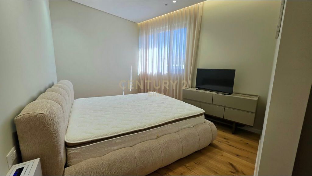 APPARTAMENTO 2+1 + 2 POSTI AUTO IN AFFITTO NEL COMPLESSO "GREEN VALLEY", LIQENI I THATE, TIRANA