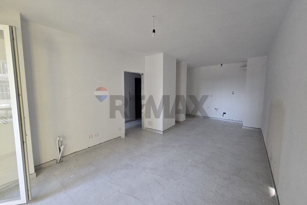 Apartament 2+1+2 per shitje Univers City
